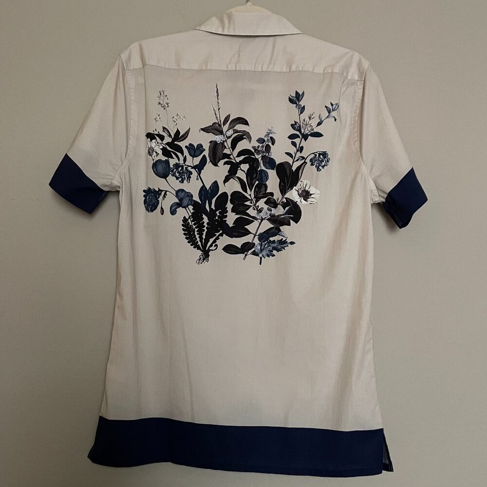 Express, XS, Rayon Feel, Button up, Floral Design Shirt.